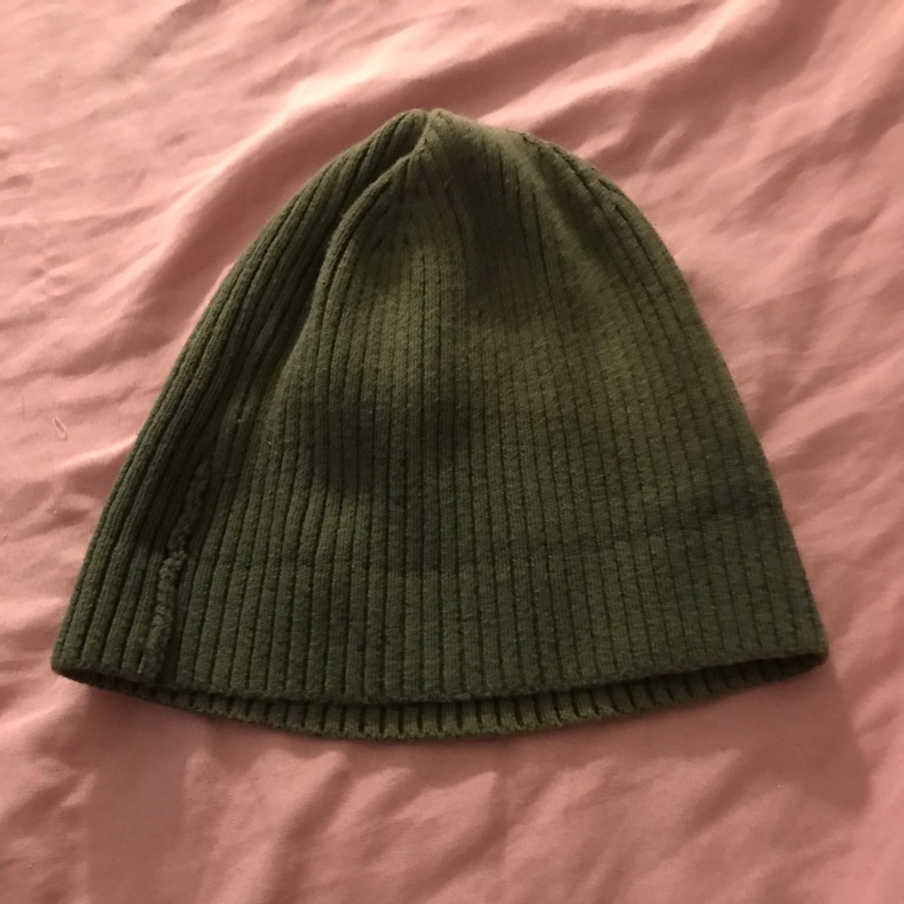 Selling beanie for $3